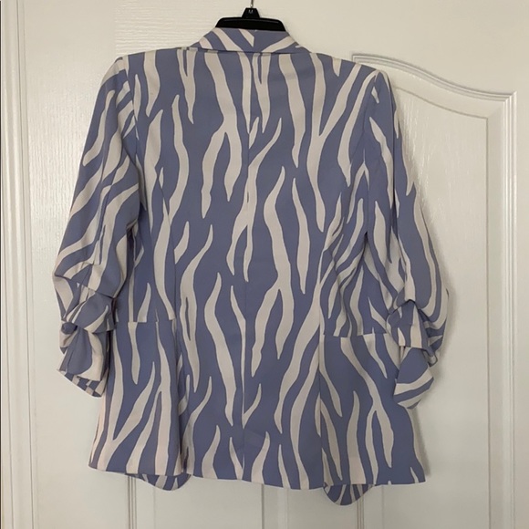 2 piece suit- shorts and jacket - Picture 2 of 5